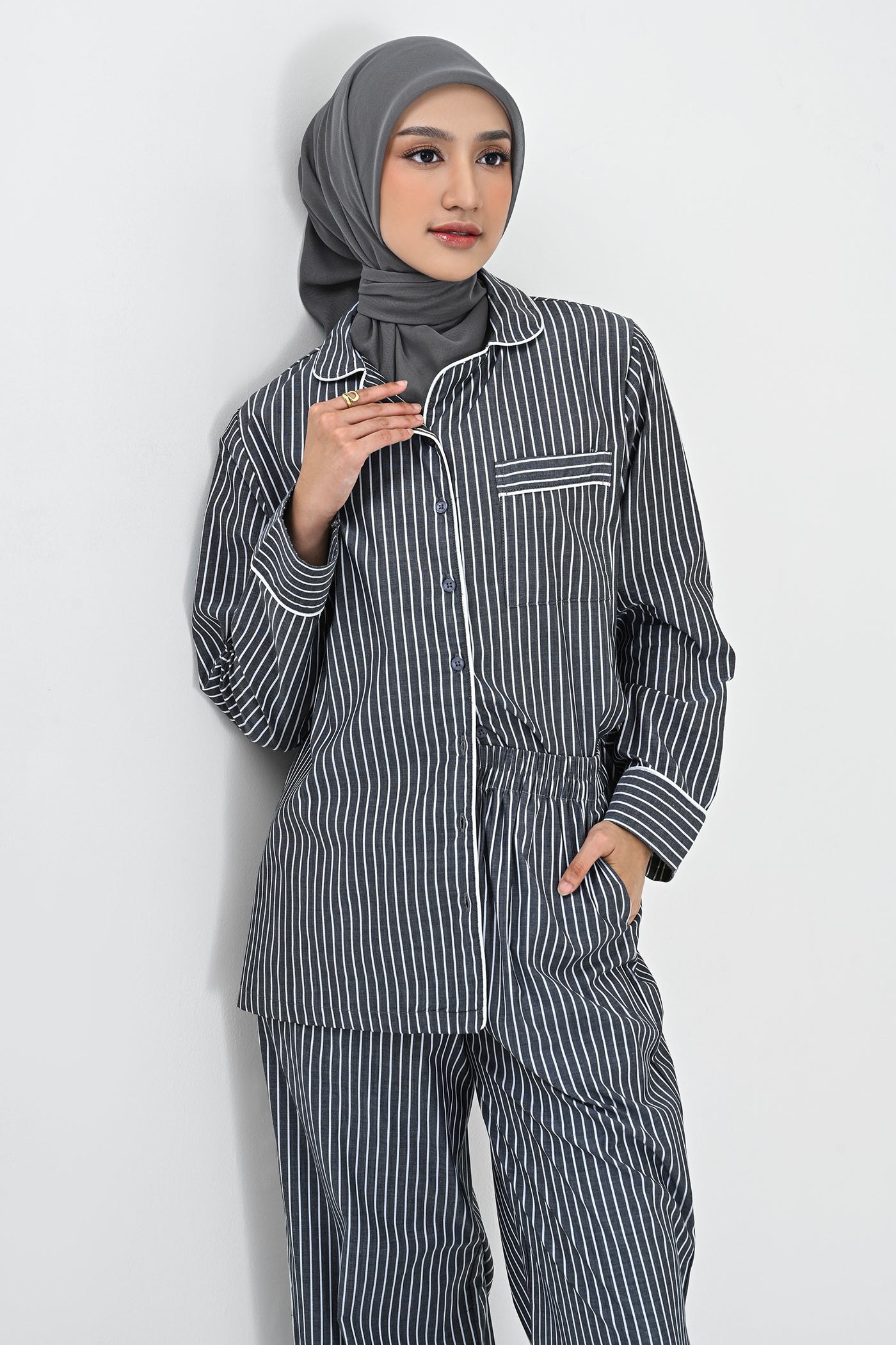 #color_darkgrey