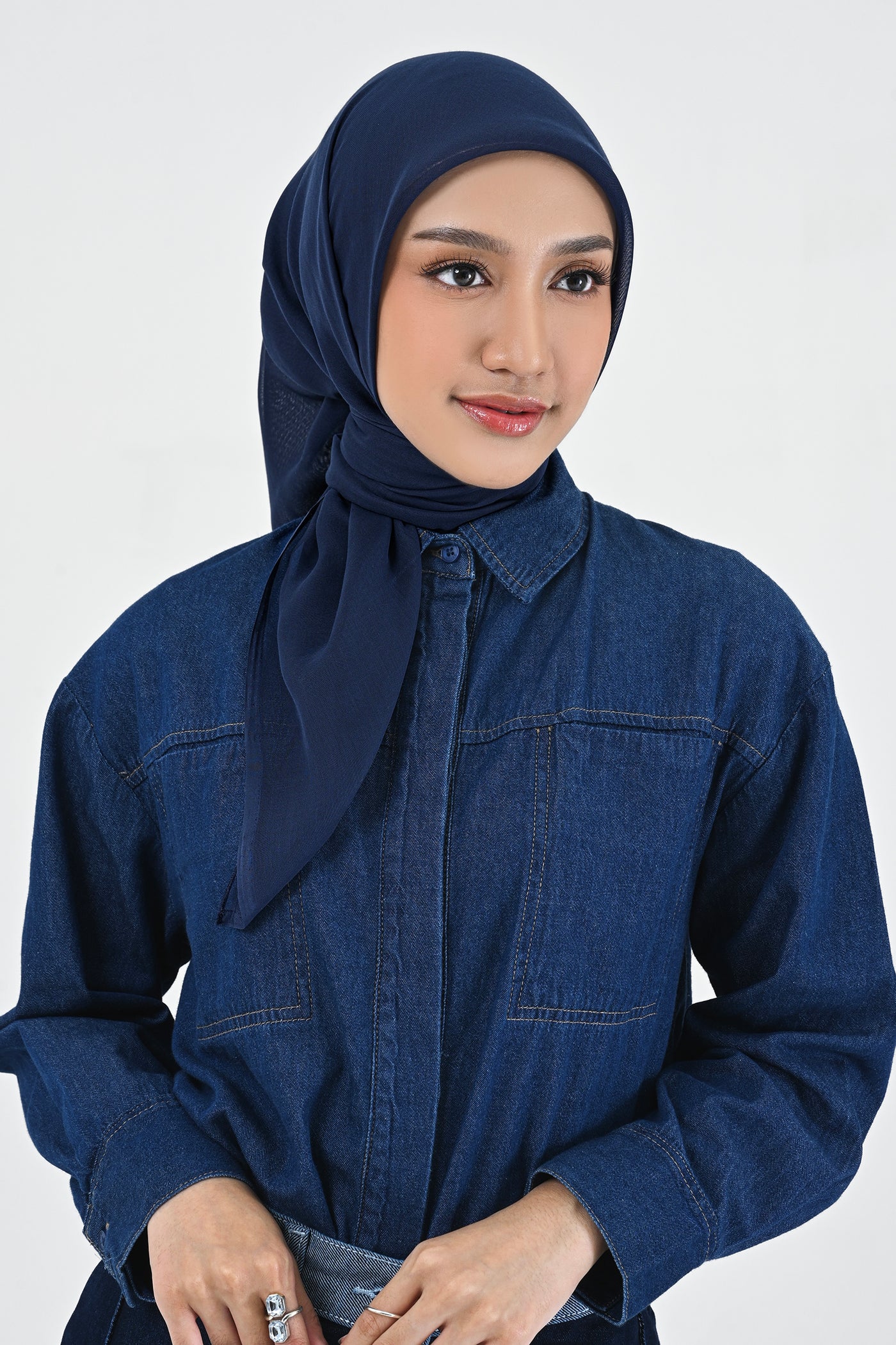 #color_navy