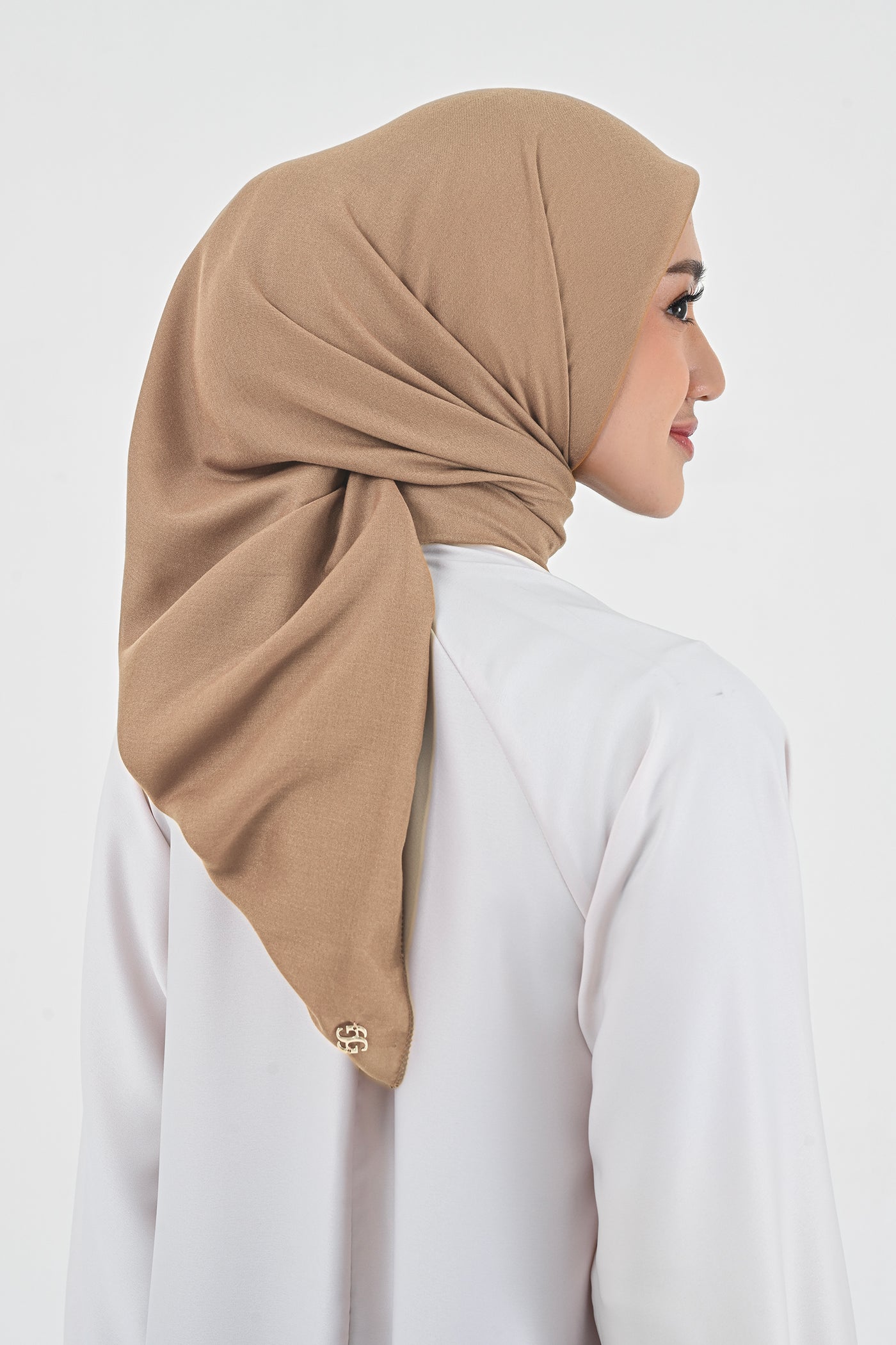 #color_almond
