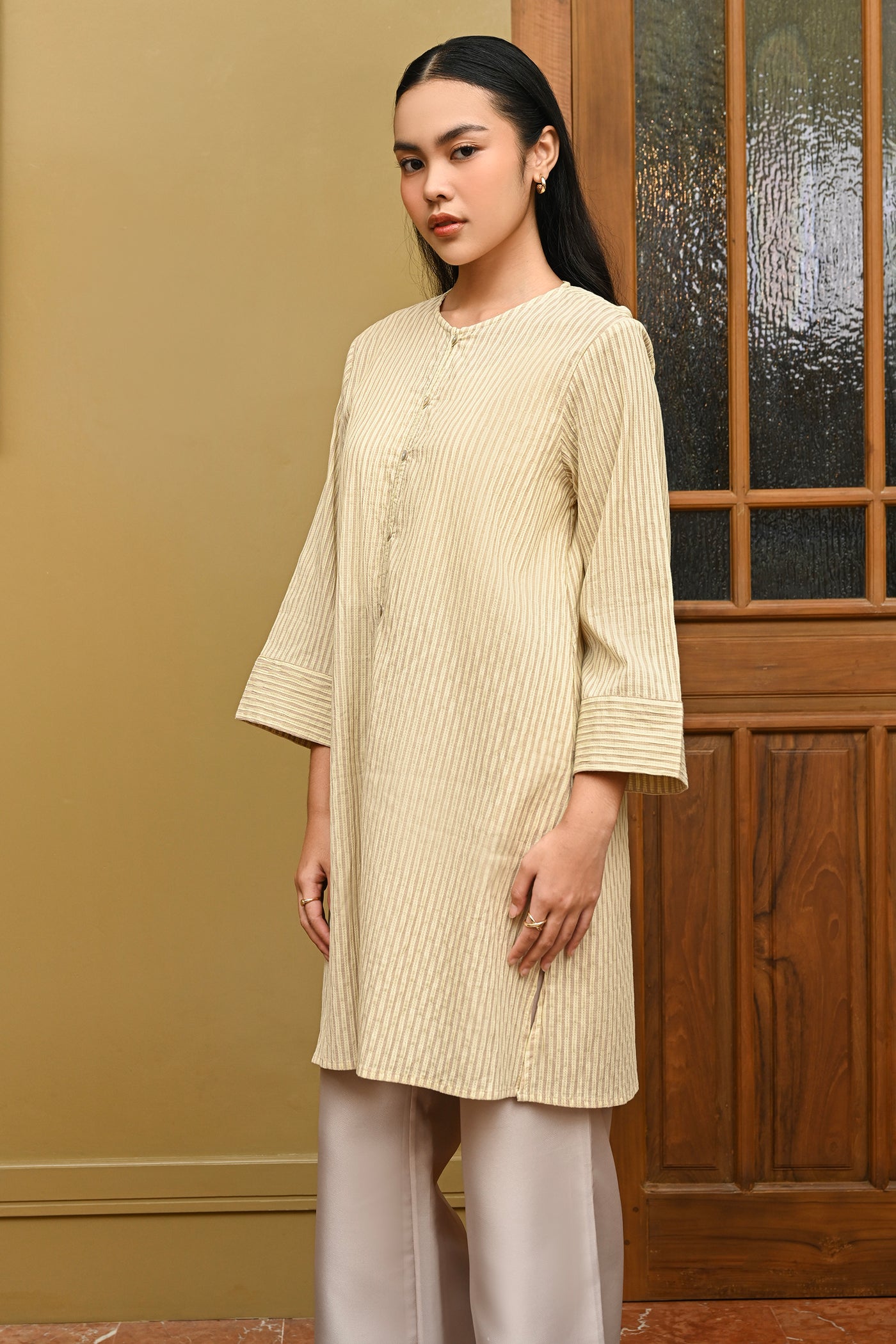 #color_khaki