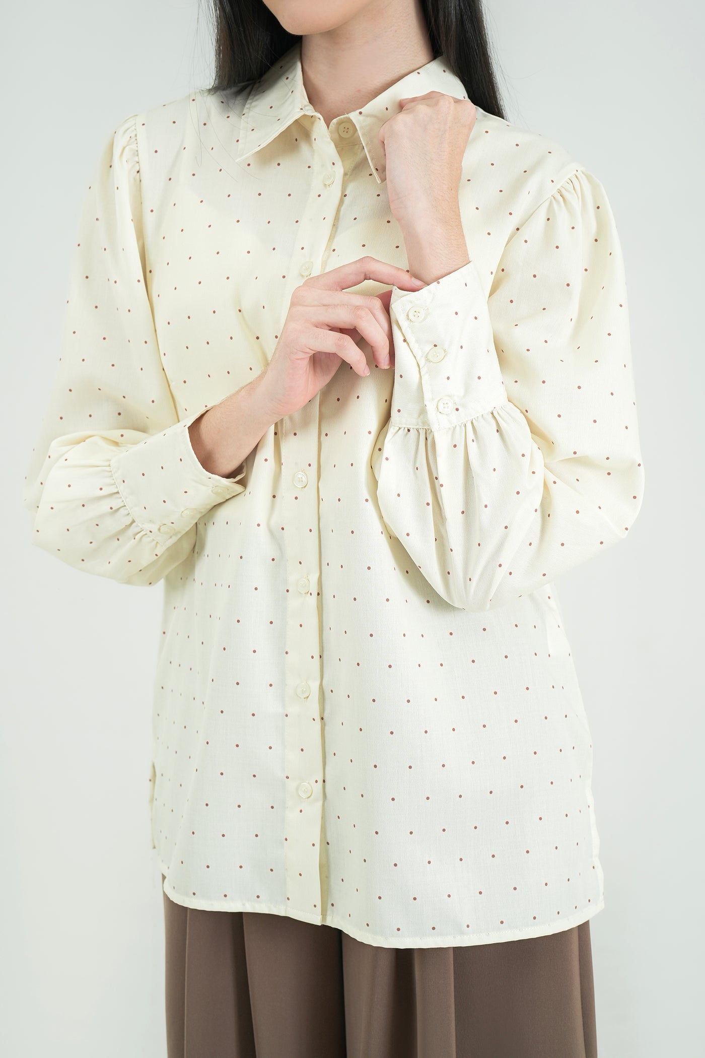 #color_polkadotbeige